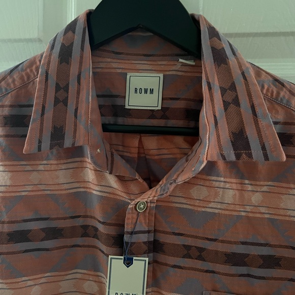 ROWM, NWT, Large, Button Down Short Sleeve Shirt, New With Tags, Salmon and Blue - Picture 3 of 5